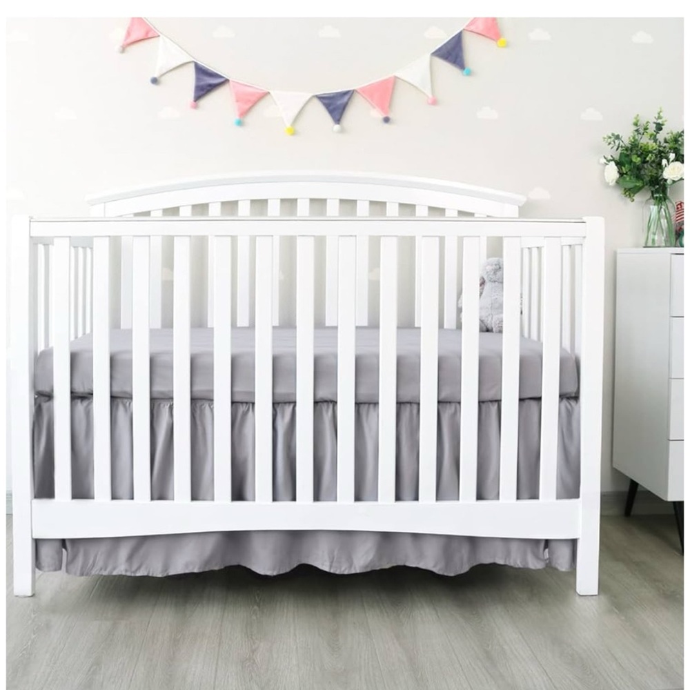 Adjustablee grey crib bedskirt